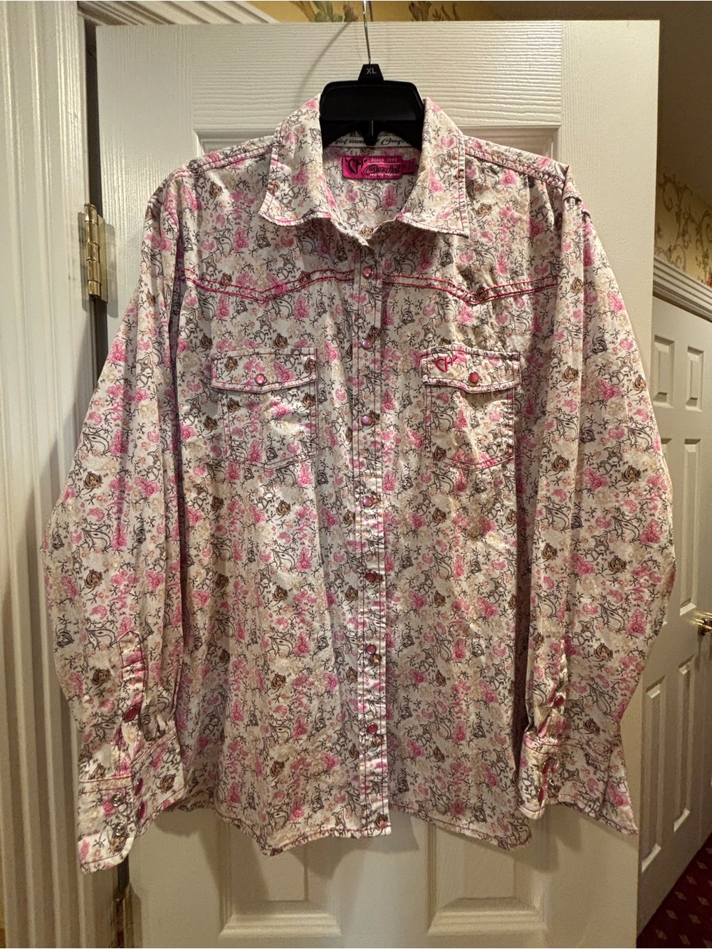 Women’s Floral Button-Down Western Shirt Jacket in Pink Cream